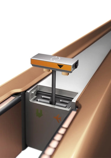 The only straightener with flexing copper plates that shape to gather hair for extra control, delivering enhanced styling with less heat – and half the damage