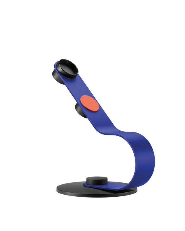 Neatly displays your Dyson Supersonic r™ Professional hair dryer and three magnetic attachments. Engineered from heat-resistant steel, it's strong but lightweight.