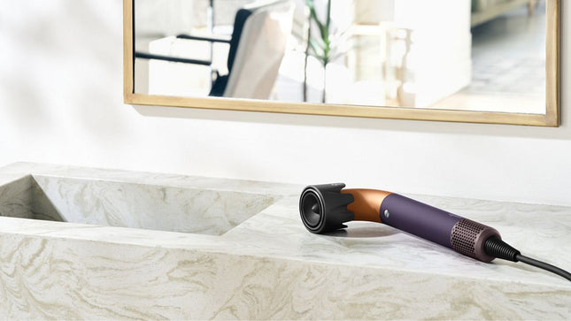 Our most powerful,¹ yet lightest² hair dryer. Engineered for stylists, next-level precision styling with improved manoeuvrability.¹