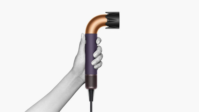 Our most powerful,¹ yet lightest² hair dryer. Engineered for stylists, next-level precision styling with improved manoeuvrability.¹
