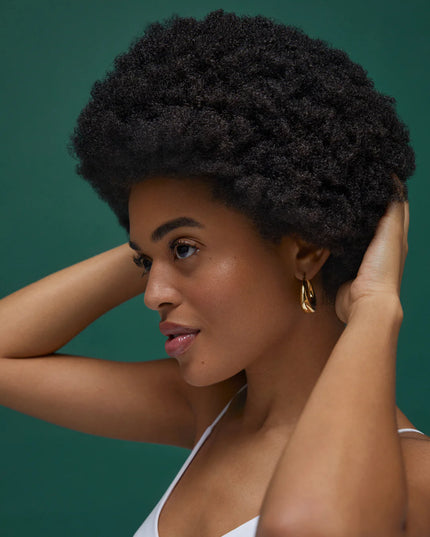 Luxurious lightweight dual use conditioner. Use as normal after shampoo or use as a leave-in. Its color safe formula will decrease your drying time without coating the hair. Epres uses their biodegradable repair technology instead of quaternary amines and silicones to deliver healthy shiny hair.