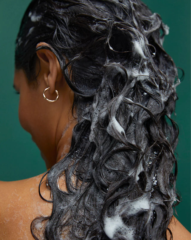 Luxurious high performance dual use shampoo. Use once for a normal cleanse, or use twice for a clarifying effect. Its color safe formula will decrease your drying time without coating the hair. Epres uses their biodegradable repair technology instead of quaternary amines and silicones to deliver healthy shiny hair.