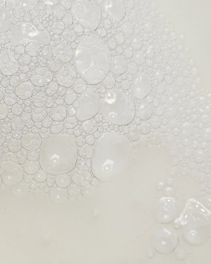 Luxurious high performance dual use shampoo. Use once for a normal cleanse, or use twice for a clarifying effect. Its color safe formula will decrease your drying time without coating the hair. Epres uses their biodegradable repair technology instead of quaternary amines and silicones to deliver healthy shiny hair.