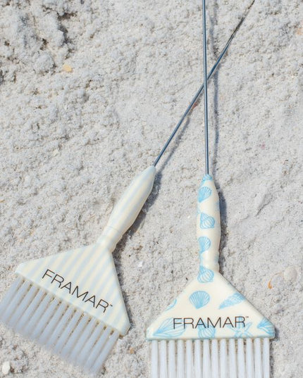 Sandals. Stripes. Sunshine. Framar's new “Beach Bum” collection is bringing breezy summer vibes to your salon! Inspired by beach umbrellas and boardwalks, these blue and cream hues with playful summer illustrations bring a refreshing touch of the shore to your station.