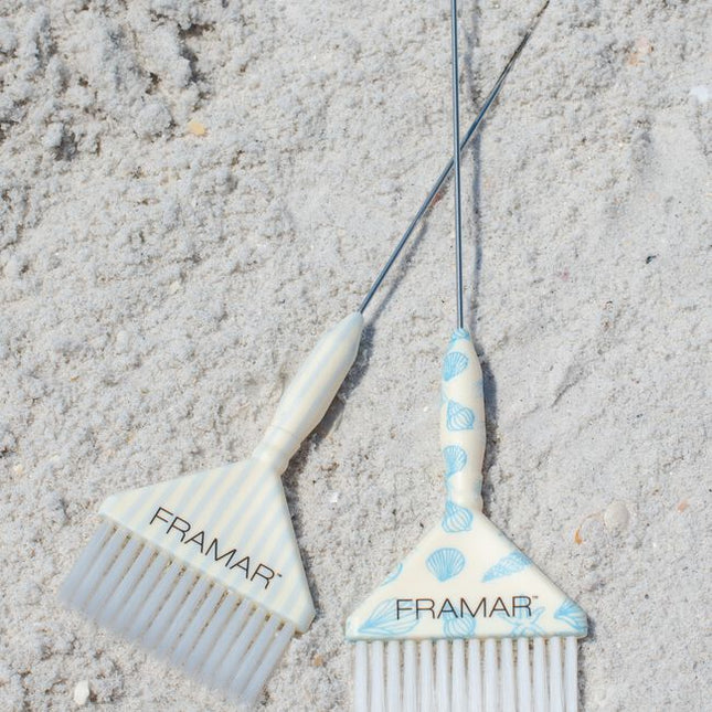 Sandals. Stripes. Sunshine. Framar's new “Beach Bum” collection is bringing breezy summer vibes to your salon! Inspired by beach umbrellas and boardwalks, these blue and cream hues with playful summer illustrations bring a refreshing touch of the shore to your station.