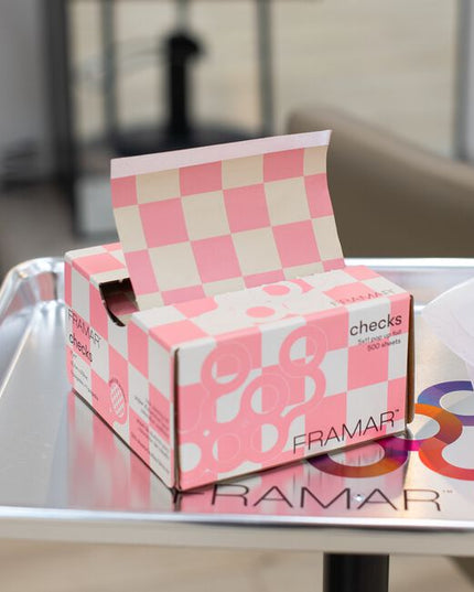 Pre-cut and pre-folded foils that are ready when you are. No prep needed!Embossed texture prevents foils from slipping so that you can breeze through any service.High quality, colorful foil guaranteed to make every process more fun for you and your client!Featuring our signature perforated, adjustable Push-Up Base, designed to keep foils extra perky for ultimate convenience, just how you like ‘em!