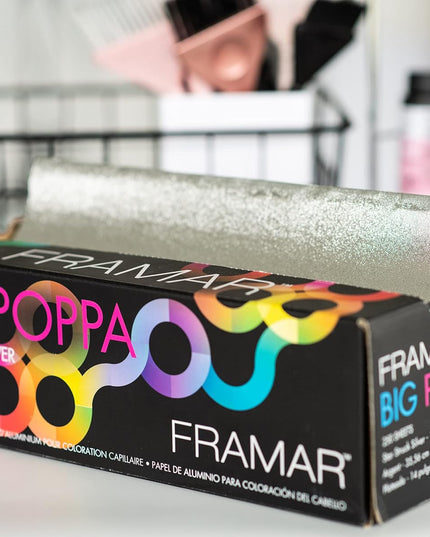 Big Poppa Star Struck Silver 14 x 10 Pop Up Foils includes 250 sheets. Extra-wide foils wrap the entire scalp, perfect for highlights on long strands.