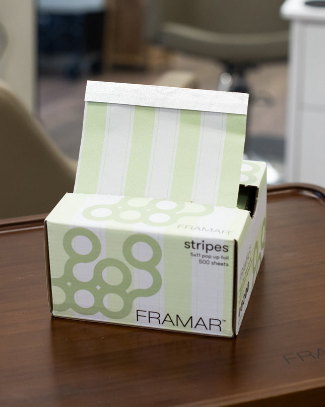 Fresh, fun, and salon-ready—Framar Celery Stripes Pop-Up Foils bring clean-girl aesthetic vibes to every color service. These pre-cut embossed foils are designed for fast, efficient highlighting, balayage, and lowlight applications with the professional performance stylists love.