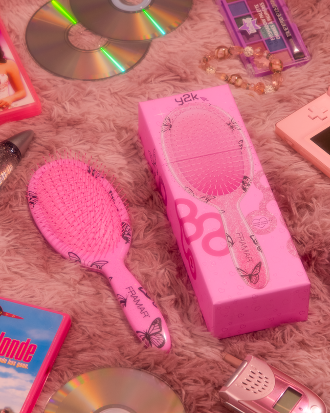We brought back our Paris brush inspired by the queen of the 2000's but made her better. Get ready to brush, sparkle, and serve nostalgia.