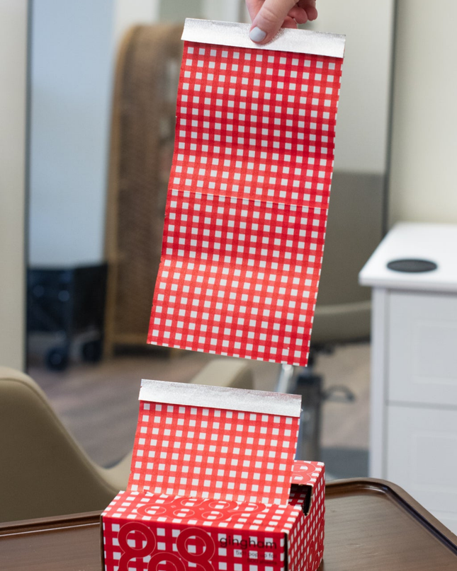 Classic, bold, and made to stand out—Framar Red Gingham Pop Up Foils bring a vintage-inspired red-and-white checkered design to your color station while delivering top-tier professional performance.