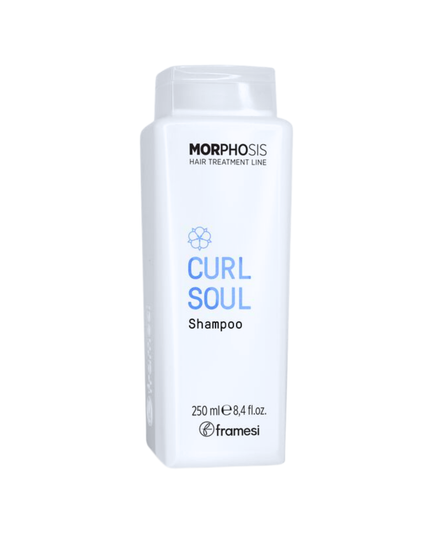 A moisturizing and disciplining shampoo for textured hair, gently cleanses while respecting curl structure. Enriched with Cotton Milk, Hyaluronic Acid, and Cationic Conditioners for softness, definition, and elasticity. Arginine, which has repairing and conditioning properties, and Vitamin E, with its antioxidant, hydrating, and protective power, combine in a formula that fights frizz and leaves the hair glossy and easy to tame.