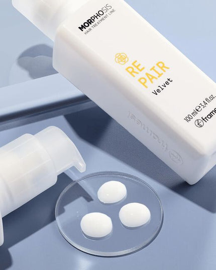 A repairing fluid that provides an immediate effect of reconstruction and manageability by enveloping the hair in a protective layer of condition and shine. Enriched with Camellia Oil and Hyaluronic Acid fills porous hair, leaving it smooth, provides body, and removes frizz. Nourishing and moisturizing ingredients leave hair with immediate softness and manageability.