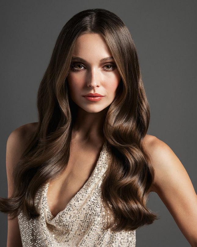 Aluminum core: Retains heat longer than standard rollers, helping set curls more effectively for lasting volume and waves.