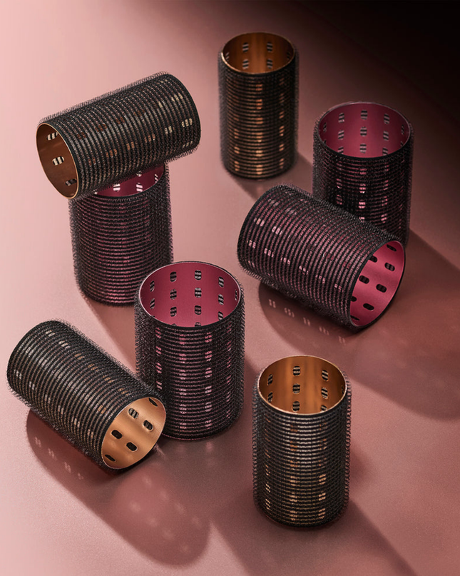 Aluminum core: Retains heat longer than standard rollers, helping set curls more effectively for lasting volume and waves.
