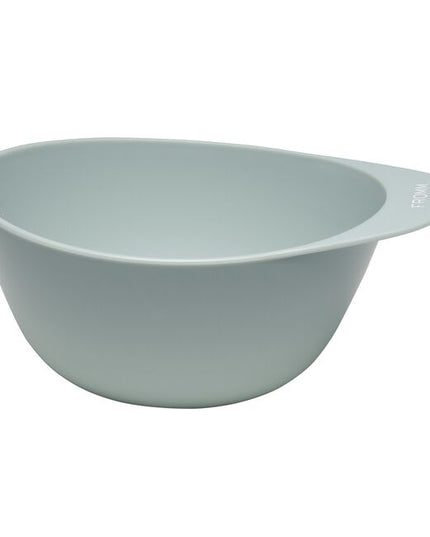 Set of 3 large size mixing bowls for multi color mixing with a stainproof matte finish.