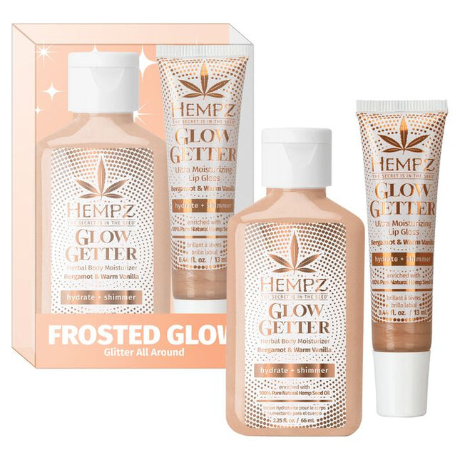 Glitter All Around - Hydrate + Shimmer

Frosted Glow Duo Includes:

(1) Mini Glow Getter Body Moisturizer, 2.25 fl. oz.
(1) Glow Getter Lip Gloss, .44 fl. oz.