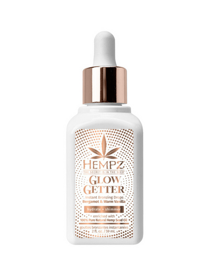 Glow Getter Drops of Sunshine add instant bronzing and a stunning shimmer to your favorite Hempz Moisturizer, oil, or alone for an illuminating glow that will simply wash away after a shower from head to toe.