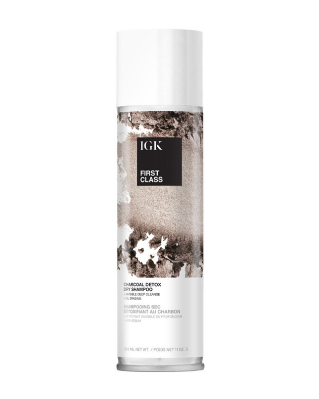 Powerful dry shampoo cleanses even the most oily hair and scalp with oil-erasing, odor-eliminating charcoal powder. This heavy-duty dry shampoo allows you to go even longer between washes; even after workouts. Detoxifying charcoal powder lifts dirt and build up while absorbing oil and sweat. Cooling, calming white tea powder calms scalp and strengthens hair follicles.