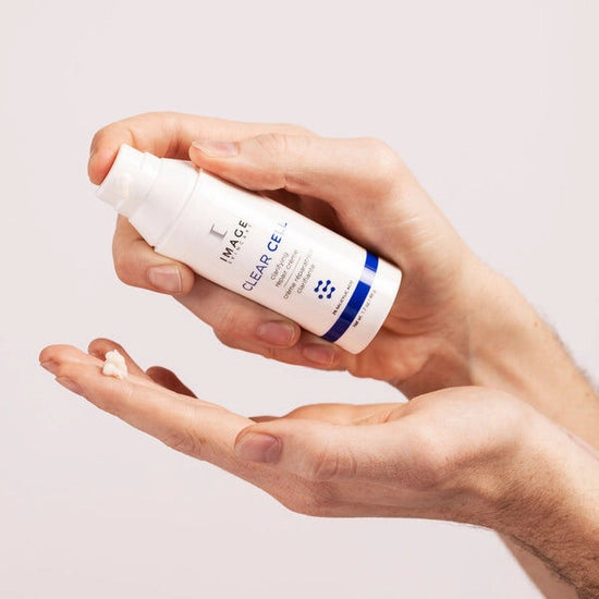 This multi-action gel-crème helps to reduce the appearance of blemishes through surface exfoliation while minimizing visible signs of aging. Featuring naturally-derived bakuchiol with retinol-like benefits, the clarifying formula improves oiliness* and helps to reduce the appearance of wrinkles, skin discoloration, and uneven skin texture.