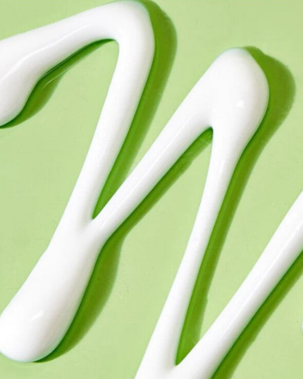 Combining the softness of a cream with the slip of a cleansing oil, this skin-nurturing cleansing balm gently dissolves the day, creating a super-soft, hydrated canvas for serious skincare. With microbiome-friendly fermented squalane derived from 100 percent sugarcane, it helps to optimize the skin’s protective barrier, melting away makeup, sunscreen and impurities without stripping or leaving skin with a tight feeling.