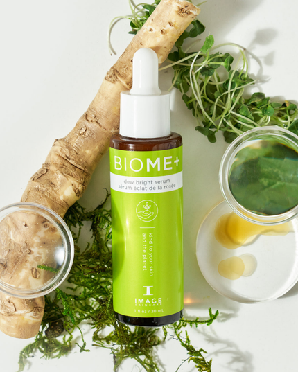 A hydrating hybrid oil-serum that targets uneven tone, helping to reignite a dewy, lit-from-within glow.
