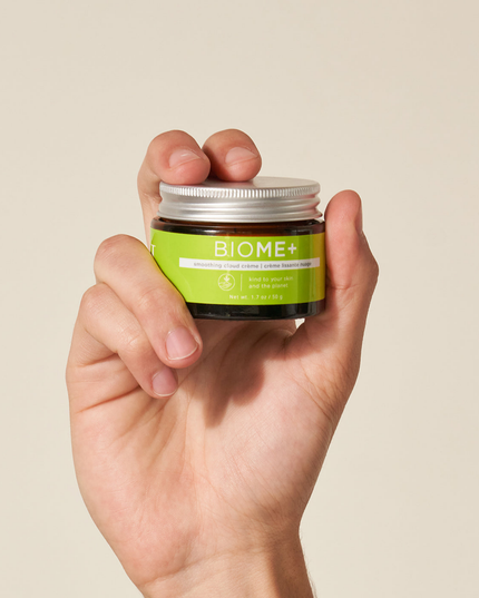 A cushioning moisture crème, that delivers cloud-like hydration and works to smooth skin texture while minimizing the look of pores.
