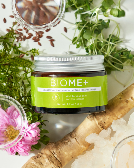 A cushioning moisture crème, that delivers cloud-like hydration and works to smooth skin texture while minimizing the look of pores.