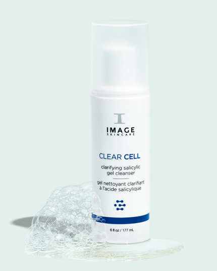 This fresh, foaming BHA cleanser lathers away excess oil, shine and impurities. Formulated with 2% salicylic acid, it gently exfoliates dead skin that can clog pores. A refreshing blend of mint, eucalyptus and tea tree oils create an invigorating cleansing experience.