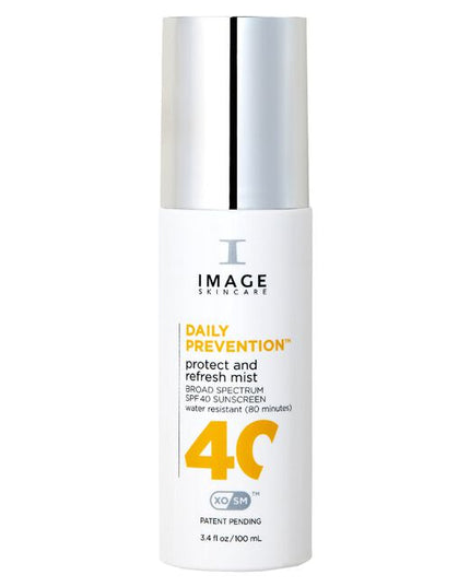 This hydrating dry-oil SPF 40 face mist provides broad-spectrum sun protection while nourishing skin with meadowfoam seed and buriti fruit oils. With a beautiful glow and barely-there feel, it's perfect for sunscreen reapplication over makeup and refreshing UV protection throughout the day. 