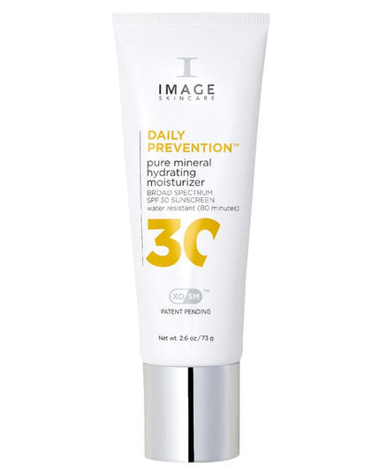 This mineral tinted moisturizer with sunscreen provides the benefits of hydration, repair and protection in one product. It prepares skin to face the day with broad-spectrum sun protection while reinforcing the vital moisture barrier and fighting future signs of skin aging.