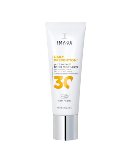 This mineral tinted moisturizer with sunscreen provides the benefits of hydration, repair and protection in one product. It prepares skin to face the day with broad-spectrum sun protection while reinforcing the vital moisture barrier and fighting future signs of skin aging.