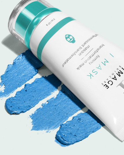 This luxurious, shimmery blue mask supports the skin’s ability to resist stress that causes damage and visible signs of aging. It contains rare pepper berry plant extract to promote skin’s wellbeing. It helps bring skin into balance, hydrating with hyaluronic acid as high-purity clays and jojoba beads gently polish away dullness for improved texture, tightness and tone. Skin is left feeling plump, smooth and firm.