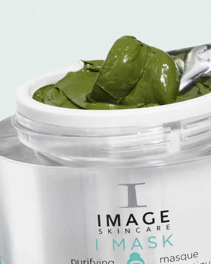 With its blend of yogurt-based probiotics and nourishing superfruits, this fortifying mask balances the skin's natural flora and helps it resist dehydration and imbalance. This deep green mask contains essential vitamins, minerals, and antioxidants to nourish the skin and fight the look of dullness and signs of damage. Purifying green clay and charcoal help to detoxify and clear away impurities, leaving the skin clean, smooth, and refined.