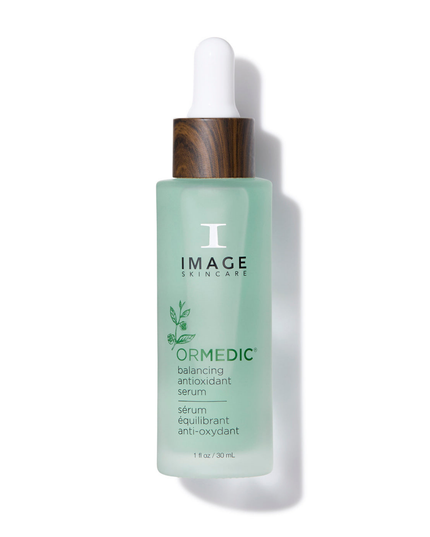 This soothing daily antioxidant serum restores nourishment and hydration to dry, dehydrated and delicate skin. Formulated with certified organic ingredients, including nutrient-rich grape water, soothing aloe vera and botanical extracts, it helps comfort skin and bring it into balance. Enhanced with kakadu plum, an Australian superfruit that provides a rich source of vitamin C to help even skin tone.