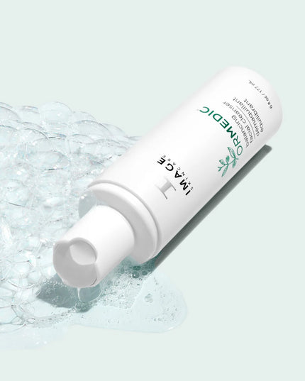 This mild, refreshing gel cleanser gently foams away impurities, leaving skin soft, hydrated and clean. A nourishing complex with organic aloe vera and botanical extracts soothes delicate skin. The satiny texture restores softness and balance.