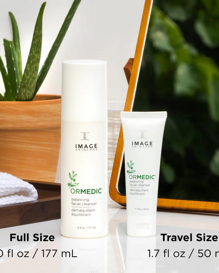 This mild, refreshing gel cleanser gently foams away impurities, leaving skin soft, hydrated and clean. A nourishing complex with organic aloe vera and botanical extracts soothes delicate skin. The satiny texture restores softness and balance.