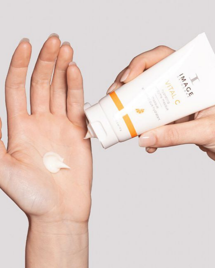 The perfect skin resurfacing agent for the redness- and rosacea-prone, this masque utilizes natural enzymatic exfoliants to gently dissolve the buildup of dead skin cells that dull the surface of the skin. It infuses skin with protective antioxidants and vitamins that nourish and promote healthy looking skin.