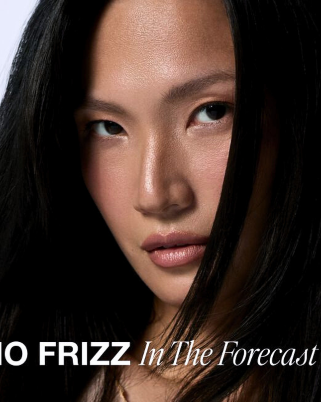 Bump up the shine and get frizz control that lasts—instantly. 3-Day No Frizz Spray is formulated to moisturize, protect and smooth your  hair for 72 hours*, even in high humidity. Enjoy keratin-like smoothness and shine for days on end.