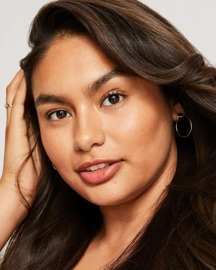 A three-piece, limited-edition holiday collection designed to restore and replenish dry, thirsty hair. Part of the brand's eco-conscious "Clean Beauty" line, these formulas use sustainably sourced botanicals and are packaged in bio-based materials.