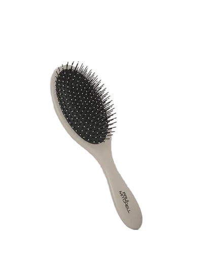 PAUL MITCHELL DETANGLING BRUSH
Detangling has never been this easy.
Ideal for use on both damp and dry hair, this Detangling Brush with flexible bristles is ideal for fast styling and easy detangling. Prep your hair for great style with ease.