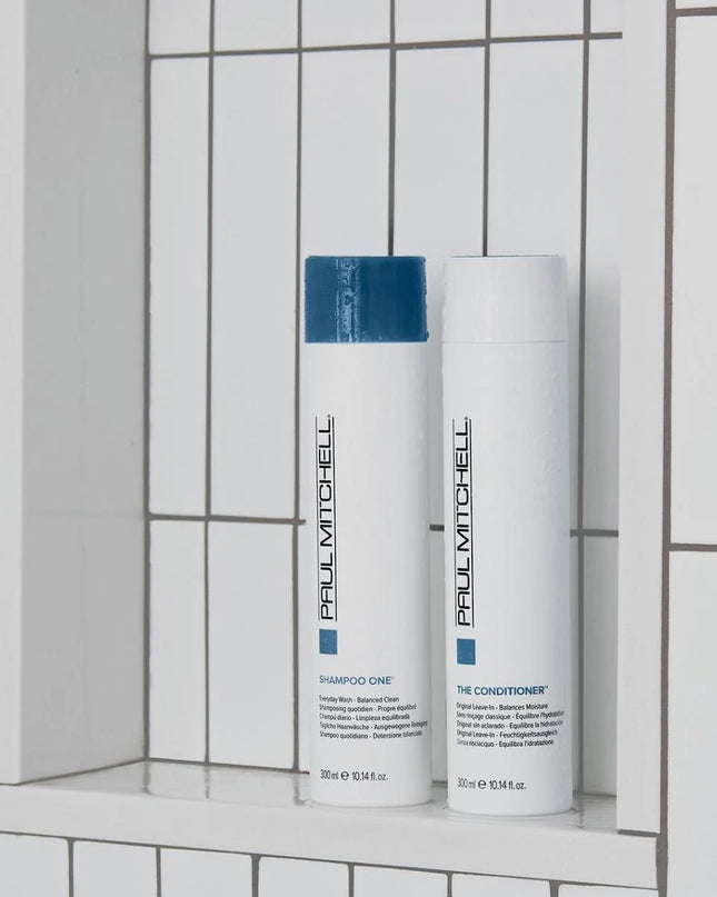 A gentle, daily-use shampoo that cleanses all hair types while enhancing shine and manageability. Designed with a mild, color-safe formula, it helps maintain moisture balance without stripping essential oils. 