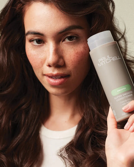 Smooth and soften hair every time you condition. Formulated with plant-derived squalane to help reduce frizz and improve manageability.
