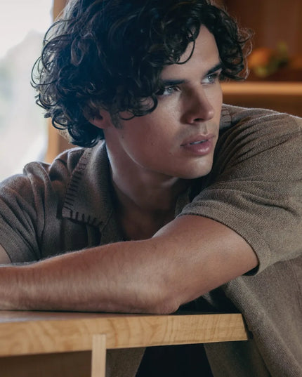 Tea Tree Special Grooming Pomade - Experience old-school grooming with a modern kick. This invigorating pomade adds polish and flexible hold, perfect for shaping hair and defining waves or curls with tons of shine. It contains flexible resins and vegetable-based conditioners to soften and hold, while a burst of cool mint, tea tree and citrus refreshes to leave hair smelling great.