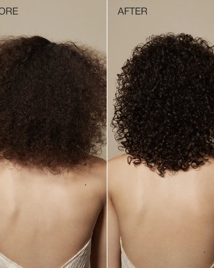 LAVENDER MINT TAMING CREAM - Enhance curls and waves and fight frizz with this rich hair styling cream. It shapes and nourishes curly and wavy hair for enhanced natural styles or a smooth blowout. Monoi, pequi and jojoba oils help to deeply hydrate and nourish the hair without weighing it down.