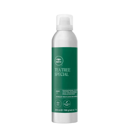 Refreshing Foaming Gel
A thick, rich foaming gel that provides a close shave and an invigorating experience.