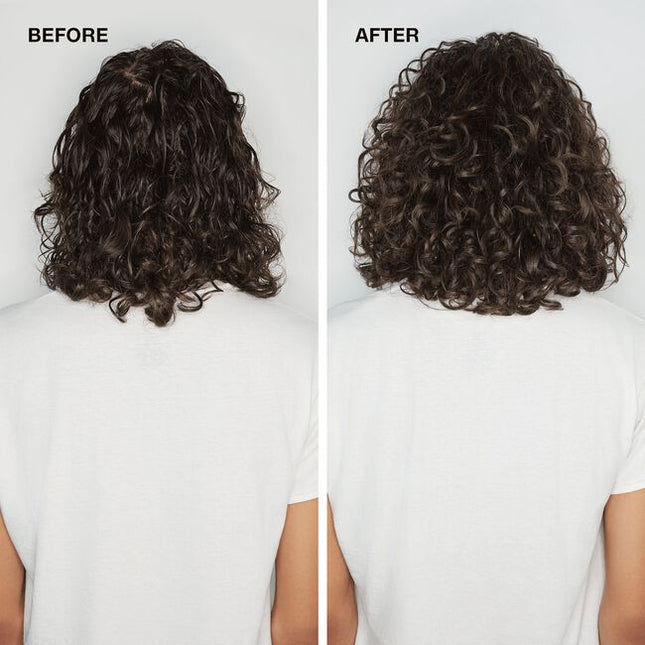 Frizz Control + Touchable Hold
Define and enhance waves and curls. The dual formula of hydrating cream and smoothing serum creates soft, shiny, frizz-free curls without stiffness.