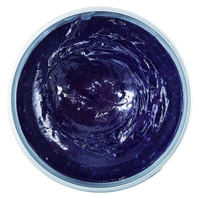 This versatile styling gel imparts a strong long-lasting hold for all hair types that will not flake. It gives volume to fine hair, is never greasy, oily or sticky and rinses out with ease. Stylist tip: Can also be used as a cutting agent!