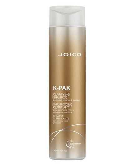 With its deeply detoxifying, color-safe ingredients, K-Pak Clarifying Shampoo gently removes impurities like chlorine and pollutants, leaving behind moisture, shine, and a smooth slip that makes wet combing a breeze.