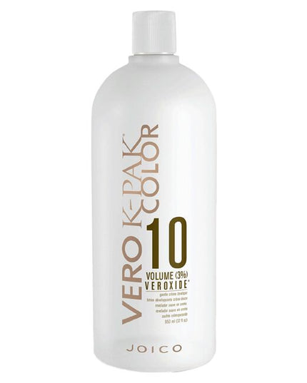 A gentle crme developer formulated with Squalane, a moisture binding component to help maintain the integrity of the hair structure throughout the coloring process and leaving hair in optimum condition. Compatible with JOICO VeroLight, and all JOICO Vero K-Pak Color shades (including JOICO Vero K-Pak Color Age Defy), toners and high lifts.