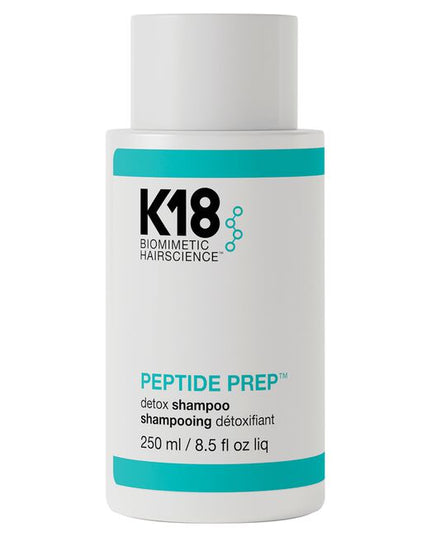 A color-safe, non-stripping clarifying shampoo with the K18PEPTIDE™ to gently but effectively remove 99% product buildup*, 95% sebum* + 76% copper* for detoxified, refreshed hair.